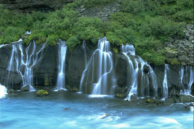 Hraunfossar im Detail