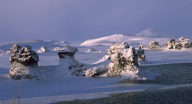 Felsen im Mývatn