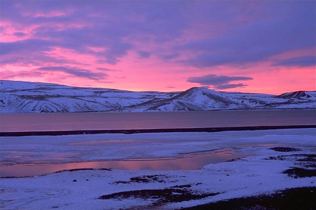 Sunrise at Kleifarvatn