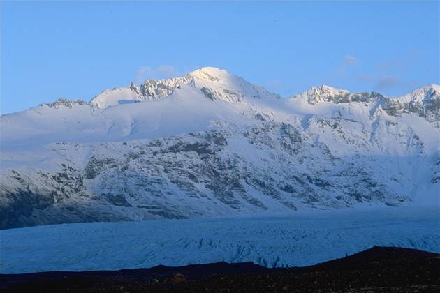 Morning temper at Skaftafellsjkull